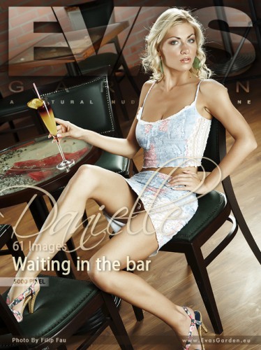 EvasGarden – 2007-12-10 – Danielle – Waiting In The Bar – by Filip Fau (61) 3333×5000