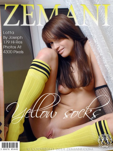 Zemani – 2014-05-24 – Lotta – Yellow socks – by Joseph (179) 2848×4288