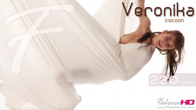 FHD – 2013-10-30 – Veronika – Cocoon (230) 2667×4000