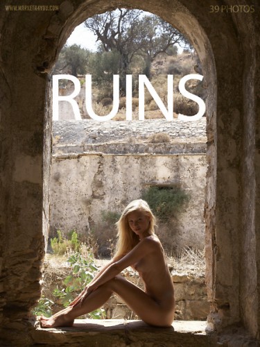 M4U – 2010-01-19 – Marketa Belonoha – Ruins (39) 2904×4368