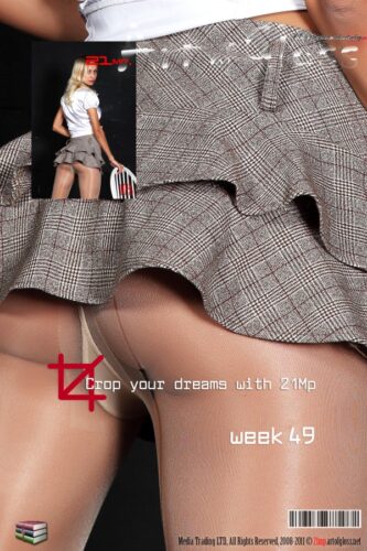 ArtofGloss 21MP – 2011 WEEK-49 – 7 best images from each daily set (49) 3744×5616