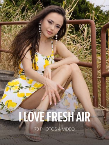 W4B – 2024-05-27 – Li Moon – I Love Fresh Air (73) 5464×8192 & Backstage Video