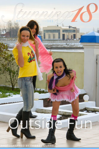 ST18 – 2025-01-09 – BRIGITTA F, KENIA H, SAMANTHA I – OUTSIDE FUN – by THIERRY MURRELL (90) 1696×2544