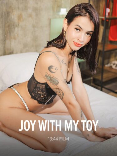 W4B – 2025-10-10 – Valentina Smith – Joy With My Toy (Video) Ultra HD 4K MP4 3840×2160